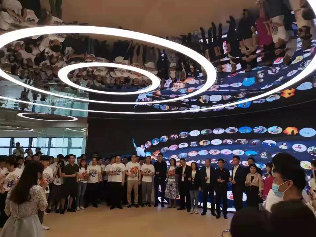 华世界|4688美高梅集团显示强势打造数字化商业时代